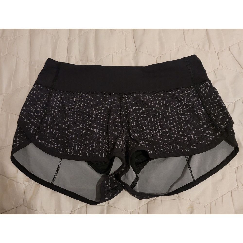 Lululemon Women's Speed Short Mini Splatter White Black / Black‎ Size 4 Stretch